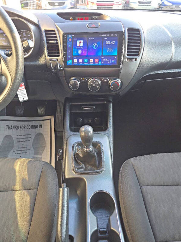 2016 Kia Forte LX - Image 20