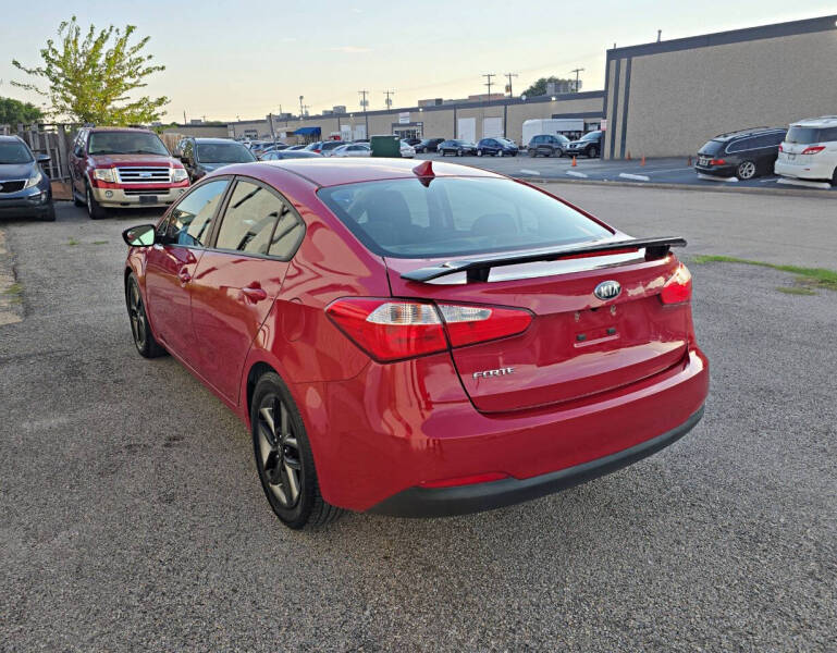 2016 Kia Forte LX - Image 3