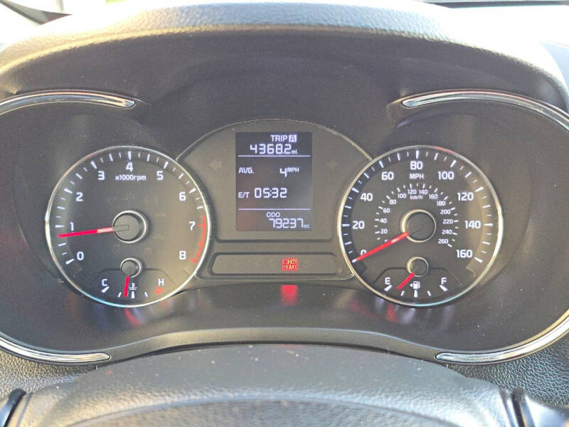 2016 Kia Forte LX - Image 21