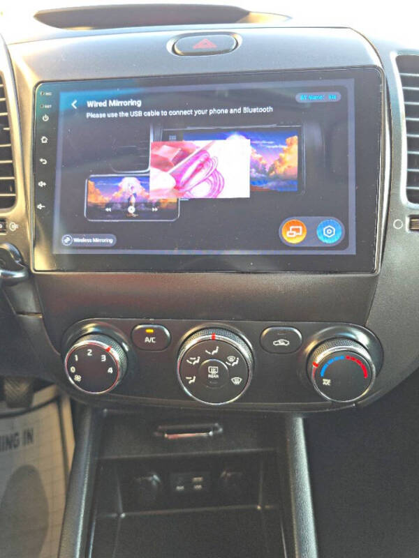 2016 Kia Forte LX - Image 23