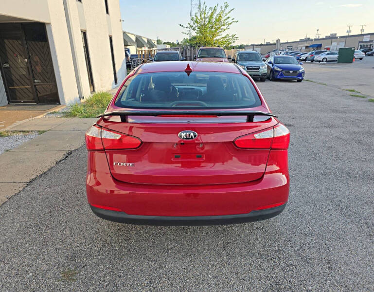 2016 Kia Forte LX - Image 4