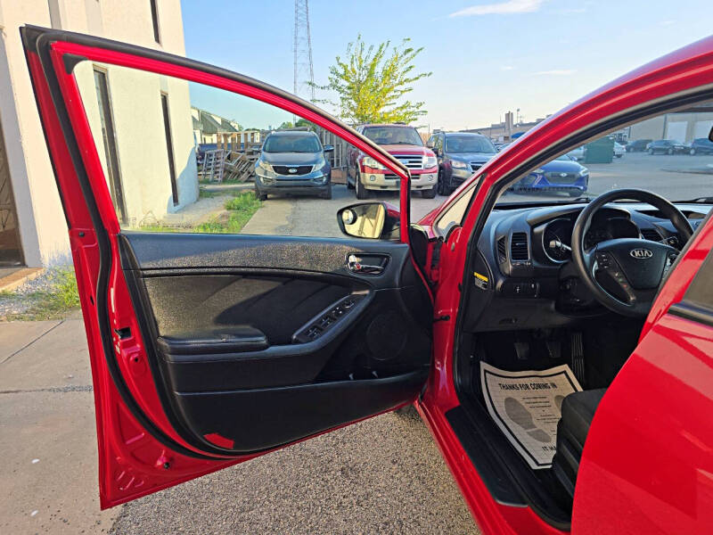 2016 Kia Forte LX - Image 8