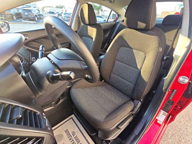 2016 Kia Forte LX - Image 9