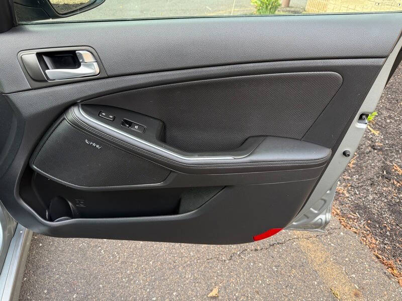 2016 Kia Optima Hybrid EX - Image 35