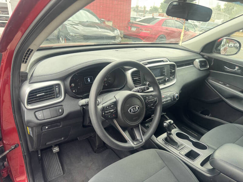 2016 Kia Sorento LX V6 - Image 12