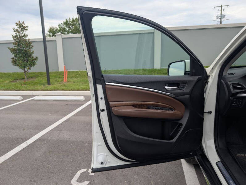 2017 Acura MDX SH-AWD - Image 25