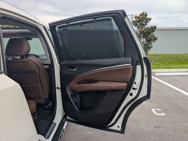 2017 Acura MDX SH-AWD - Image 32