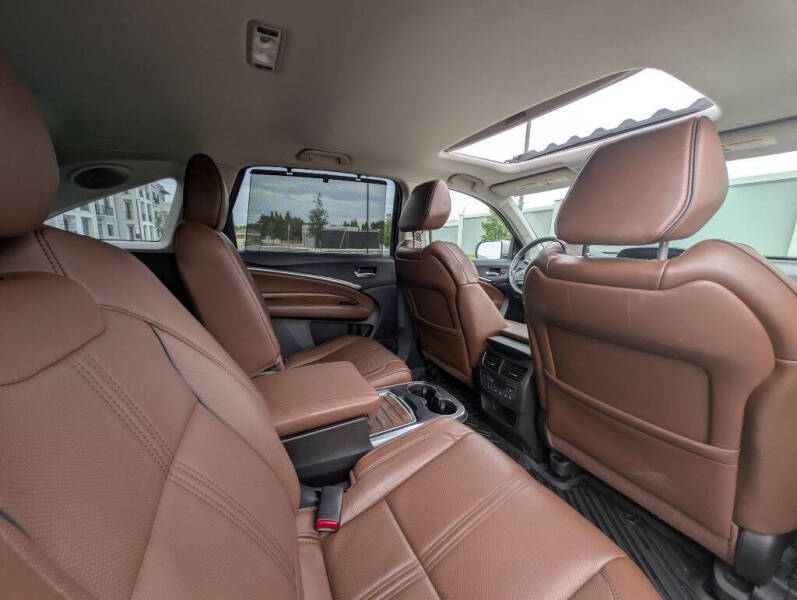 2017 Acura MDX SH-AWD - Image 33