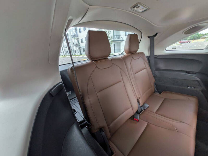 2017 Acura MDX SH-AWD - Image 35