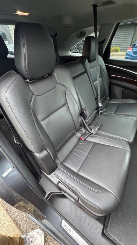 2017 Acura MDX SH-AWD - Image 16