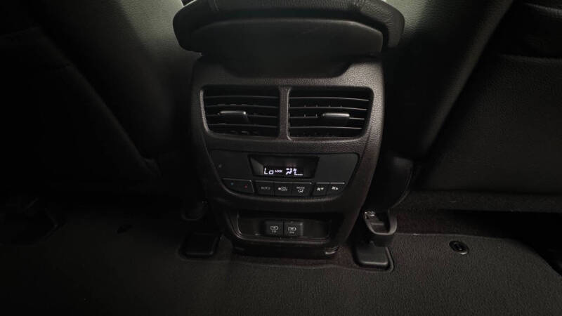 2017 Acura MDX SH-AWD - Image 18