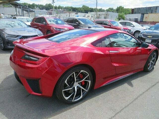 2017 Acura NSX SH-AWD Sport Hybrid - Image 4