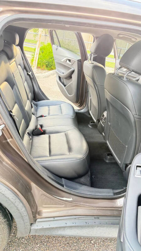 2017 Infiniti QX30 Premium - Image 12