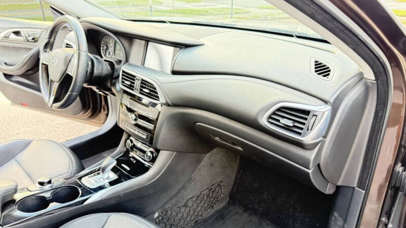 2017 Infiniti QX30 Premium - Image 15