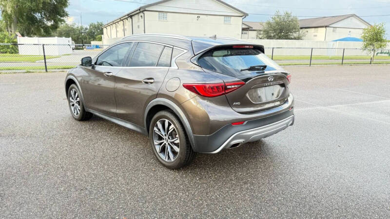 2017 Infiniti QX30 Premium - Image 8