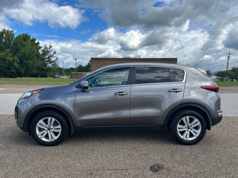 2017 Kia Sportage LX - Image 2