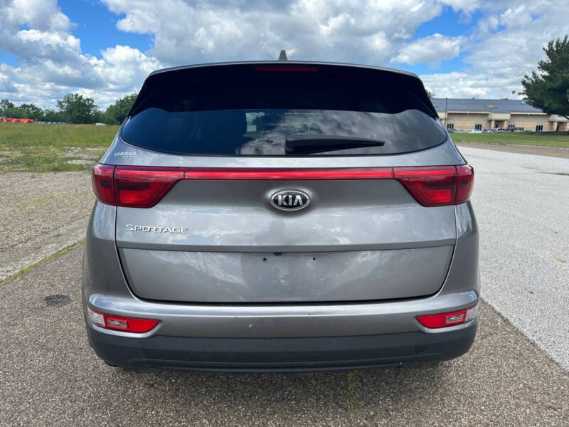 2017 Kia Sportage LX - Image 4