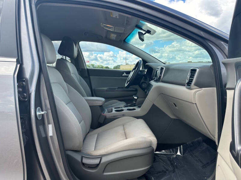 2017 Kia Sportage LX - Image 8