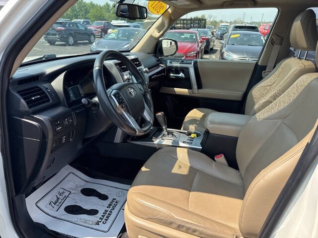 2017 Toyota 4Runner Limited AWD Limited 4dr - Image 12