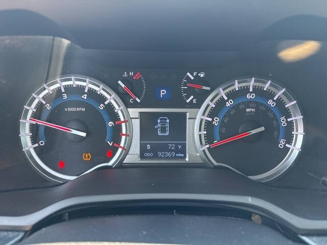2017 Toyota 4Runner Limited AWD Limited 4dr - Image 13