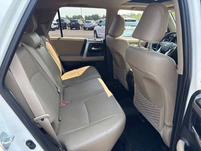 2017 Toyota 4Runner Limited AWD Limited 4dr - Image 22