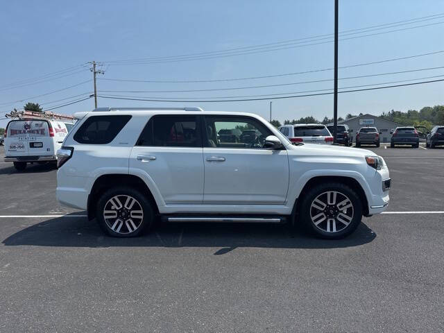 2017 Toyota 4Runner Limited AWD Limited 4dr - Image 8