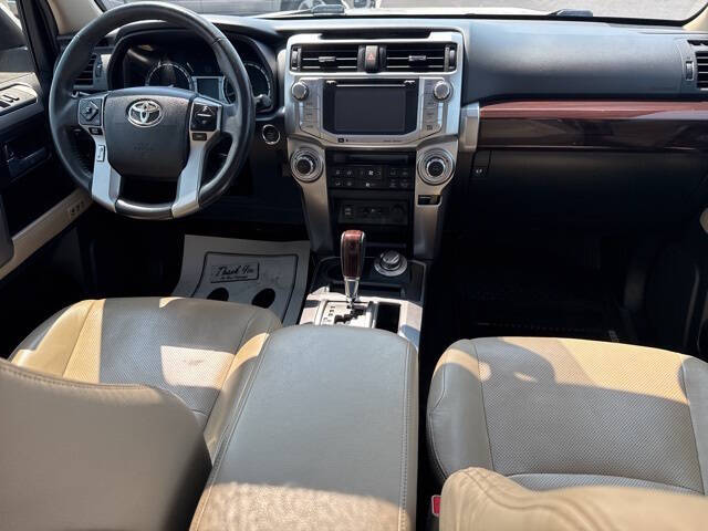 2017 Toyota 4Runner Limited AWD Limited 4dr - Image 10