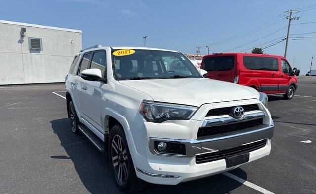 2017 Toyota 4Runner Limited AWD Limited 4dr - Image 25