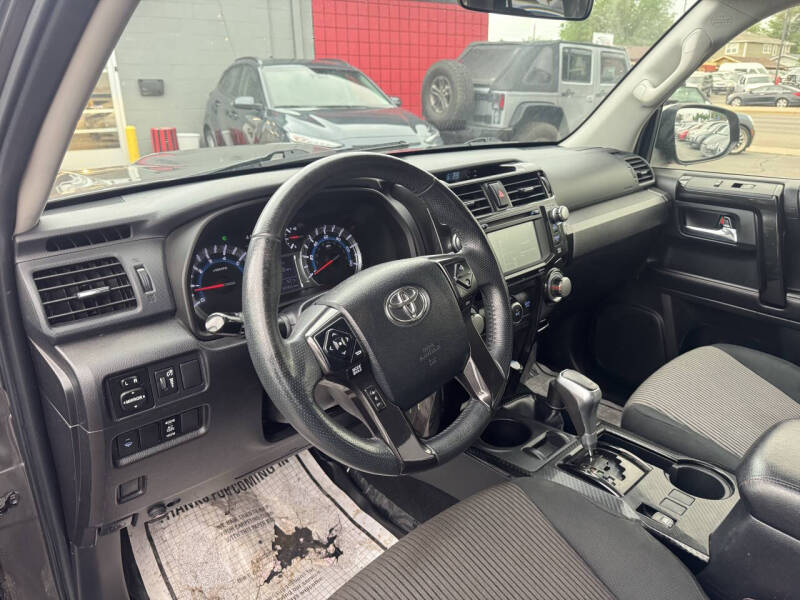 2017 Toyota 4Runner TRD Off-Road 4x4 TRD Off-Road 4dr SUV - Image 13