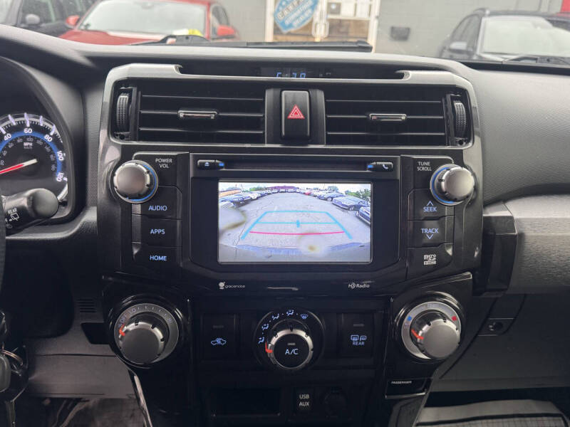 2017 Toyota 4Runner TRD Off-Road 4x4 TRD Off-Road 4dr SUV - Image 19