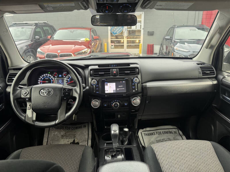 2017 Toyota 4Runner TRD Off-Road 4x4 TRD Off-Road 4dr SUV - Image 23