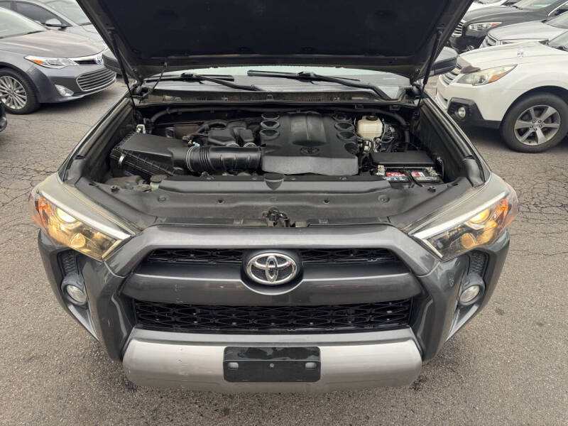 2017 Toyota 4Runner TRD Off-Road 4x4 TRD Off-Road 4dr SUV - Image 32
