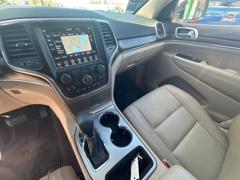 2018 Jeep Grand Cherokee Limited - Image 11