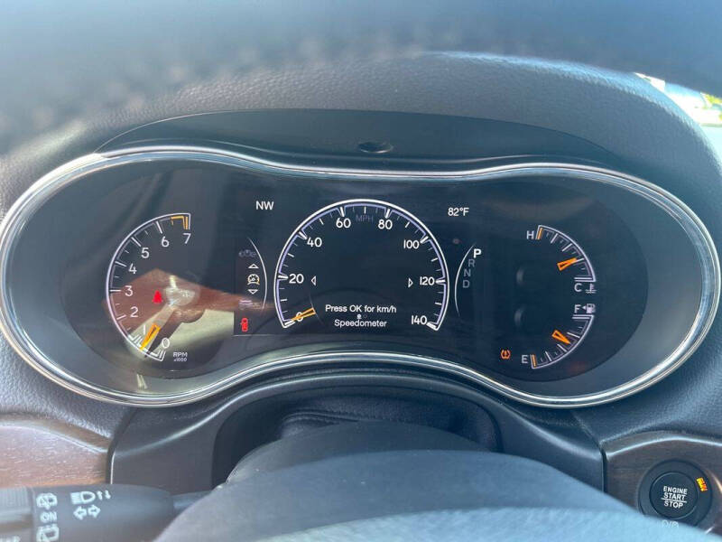 2018 Jeep Grand Cherokee Limited - Image 12