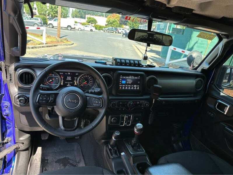 2018 Jeep Wrangler Unlimited Sport S 4x4 - Image 8