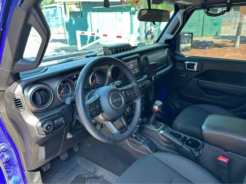 2018 Jeep Wrangler Unlimited Sport S 4x4 - Image 10