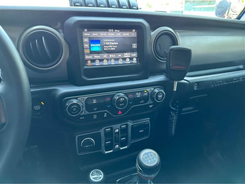 2018 Jeep Wrangler Unlimited Sport S 4x4 - Image 11