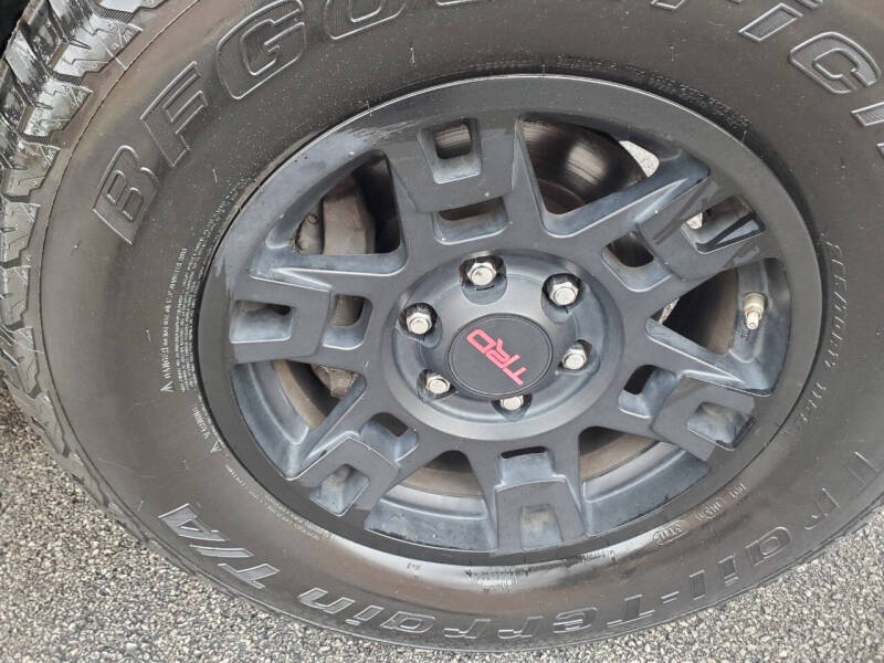 2018 Toyota 4Runner TRD Pro 4x4 TRD Pro 4dr - Image 27
