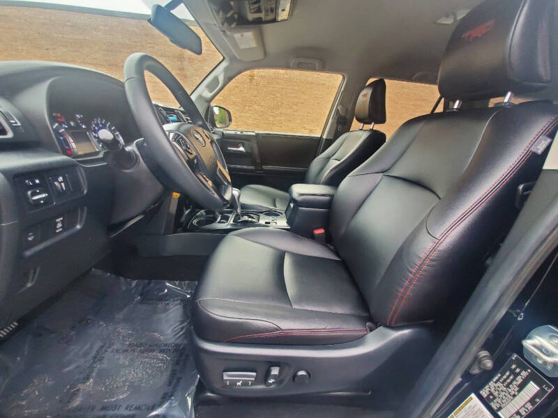 2018 Toyota 4Runner TRD Pro 4x4 TRD Pro 4dr - Image 31