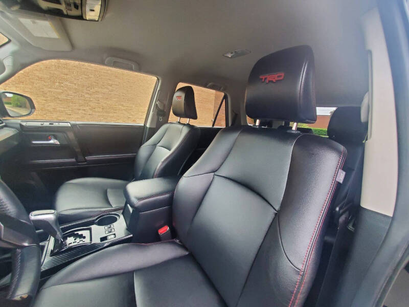 2018 Toyota 4Runner TRD Pro 4x4 TRD Pro 4dr - Image 32