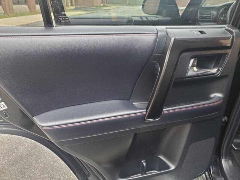 2018 Toyota 4Runner TRD Pro 4x4 TRD Pro 4dr - Image 40