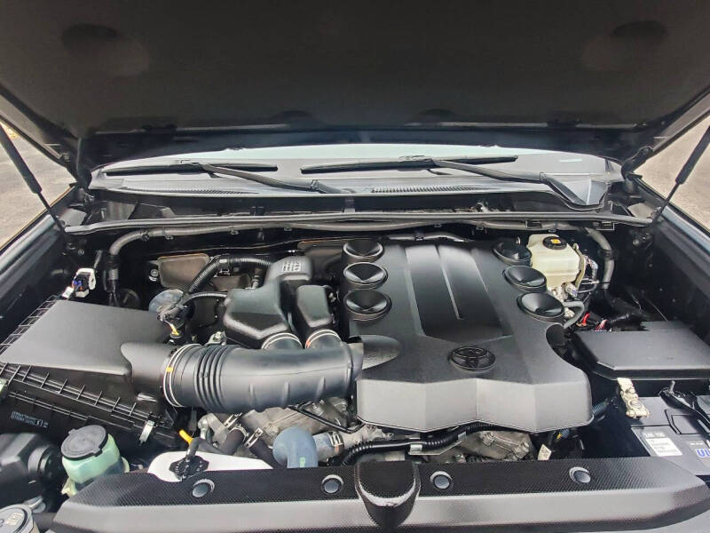 2018 Toyota 4Runner TRD Pro 4x4 TRD Pro 4dr - Image 53