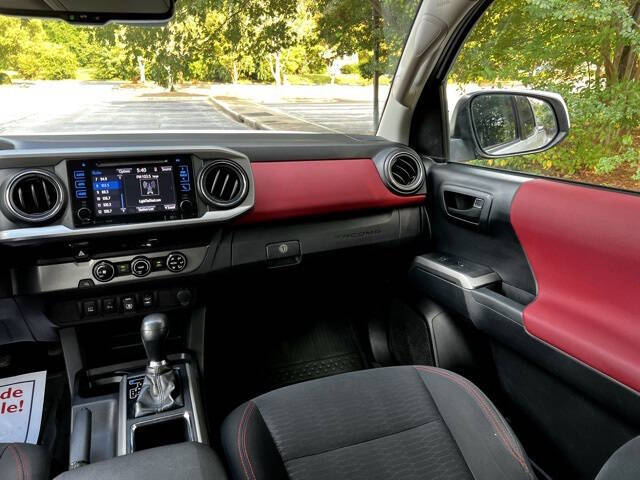2018 Toyota Tacoma SR5 V6 4x2 SR5 V6 4dr Double Cab 5.0 ft SB - Image 31