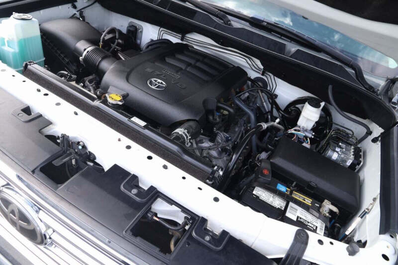 2018 Toyota Tundra 1794 Edition 4x4 1794 Edition 4dr CrewMax Cab Pickup SB - Image 25