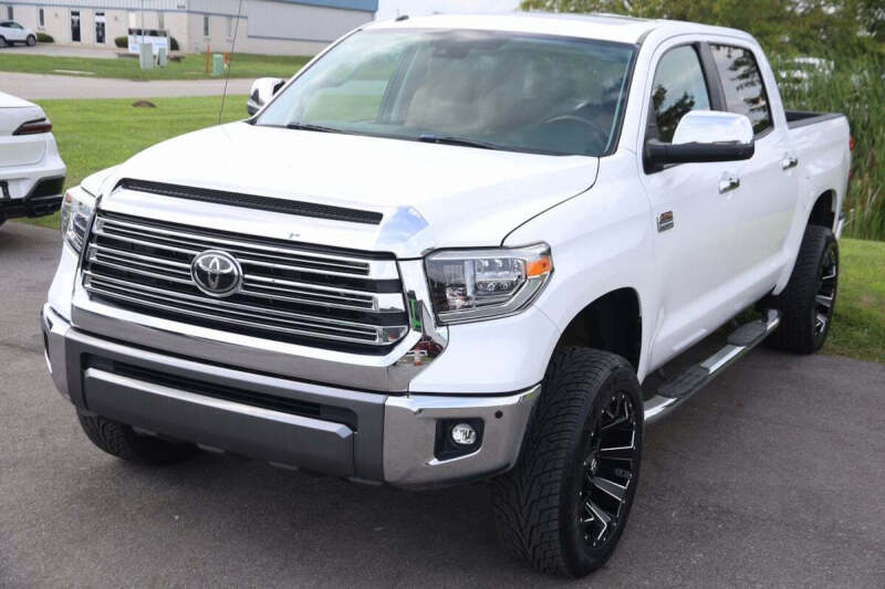 2018 Toyota Tundra 1794 Edition 4x4 1794 Edition 4dr CrewMax Cab Pickup SB - Image 27