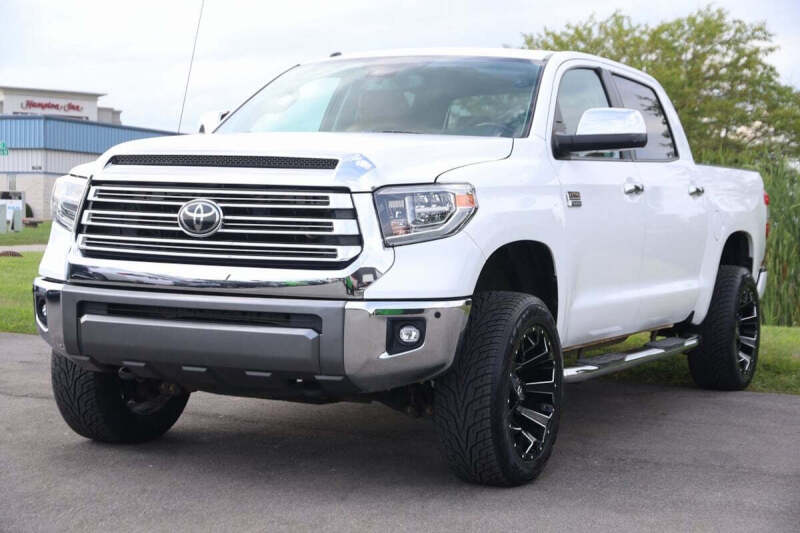 2018 Toyota Tundra 1794 Edition 4x4 1794 Edition 4dr CrewMax Cab Pickup SB - Image 5