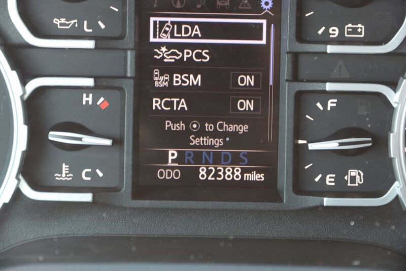 2018 Toyota Tundra 1794 Edition 4x4 1794 Edition 4dr CrewMax Cab Pickup SB - Image 45