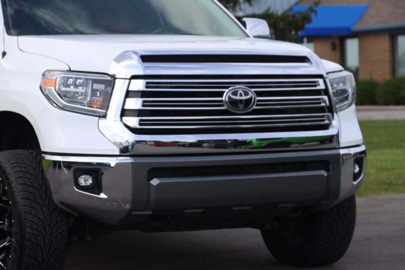 2018 Toyota Tundra 1794 Edition 4x4 1794 Edition 4dr CrewMax Cab Pickup SB - Image 46