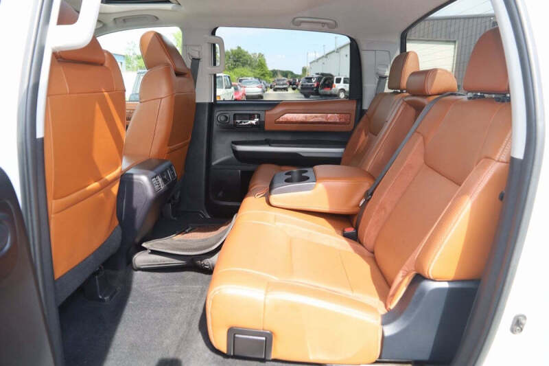 2018 Toyota Tundra 1794 Edition 4x4 1794 Edition 4dr CrewMax Cab Pickup SB - Image 55