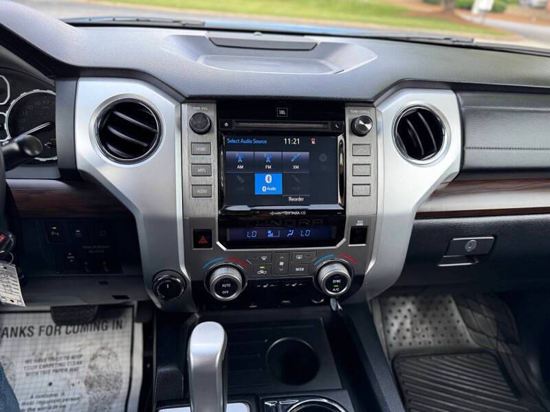 2018 Toyota Tundra Limited 4x4 Limited 4dr CrewMax Cab Pickup SB (5.7L V8) - Image 19